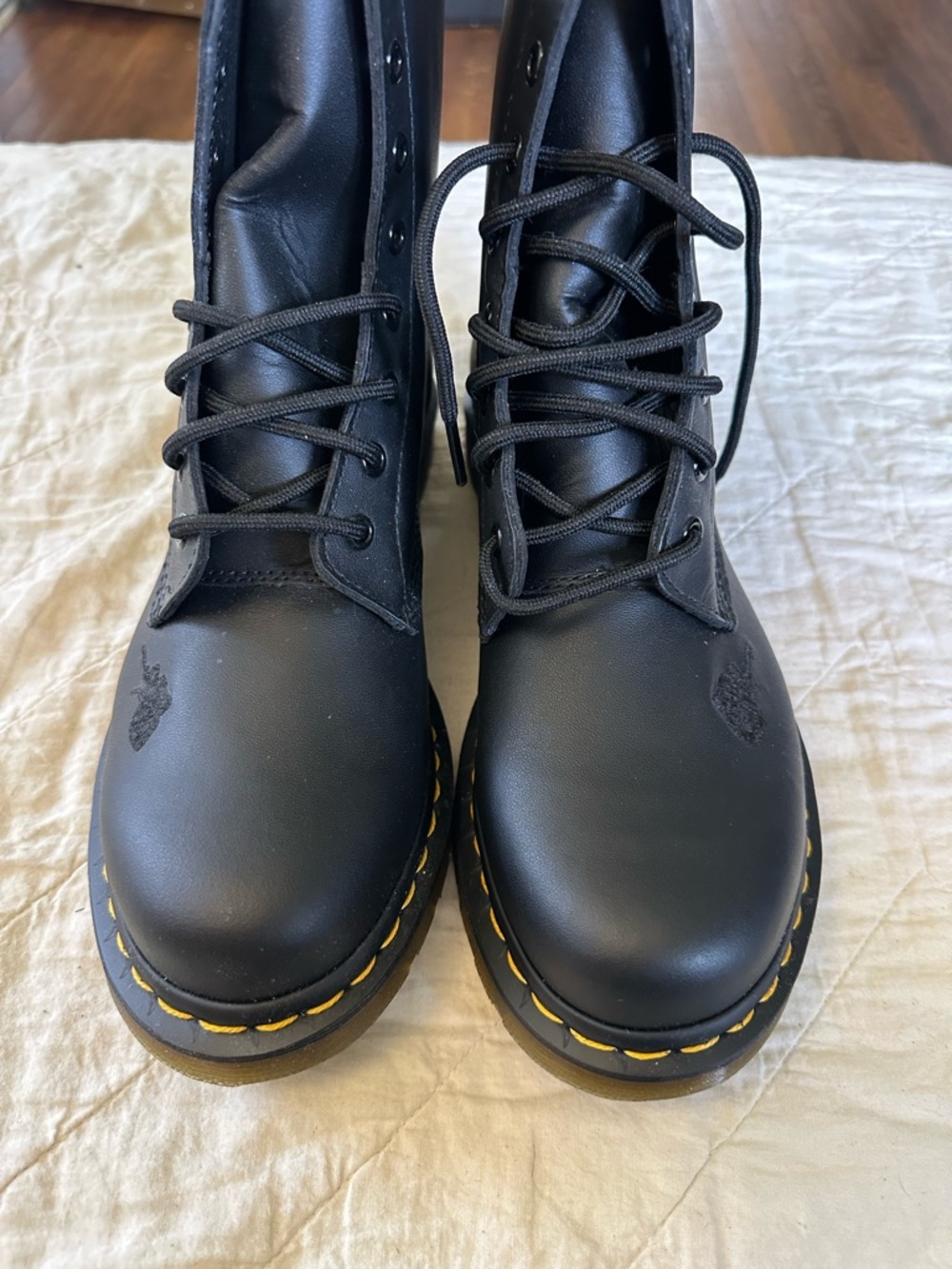 Dr. Martens 1460 Vonda Mono Black Combat Boot Box Label